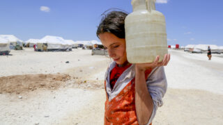 Znečištěná voda zabíjí 20krát více dětí než války