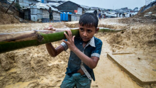 Monzuny ohrožují Rohingy v Bangladéši