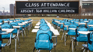 168 milionů dětí už rok nechodí do školy