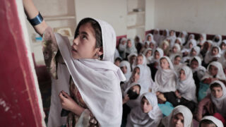 Afghánistán rok po převratu: UNICEF se nevzdává