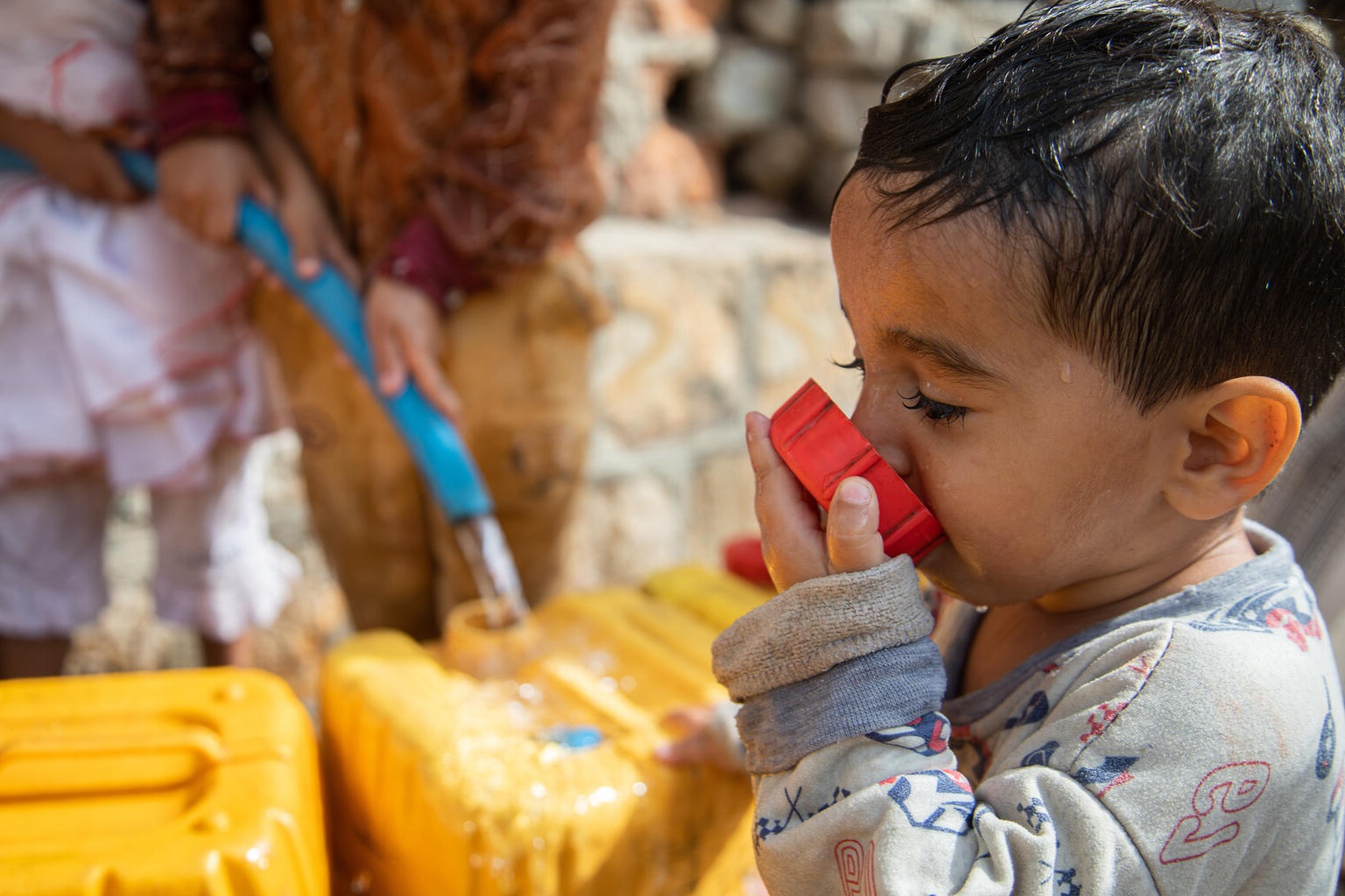 Jak vypadá dětství bez pitné vody?