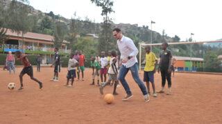 Pomoc, která má tah na branku