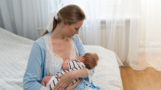 Kojení jako nejlepší start života: Podpora osvědčených řešení